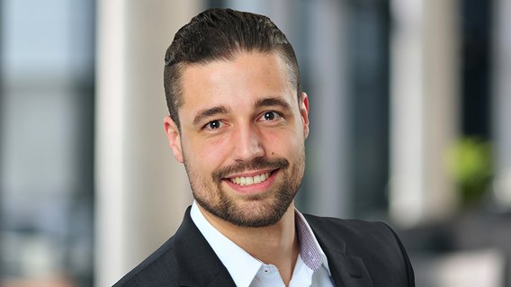 Nick Theisejans, TÜV Informationstechnik